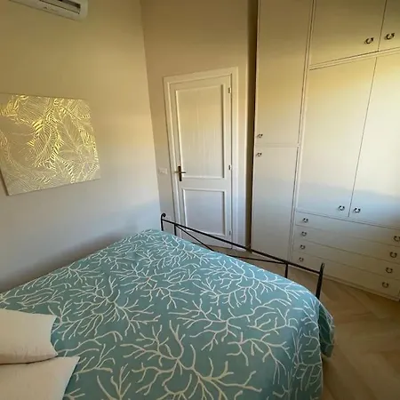 Lejlighed Ampio Bilocale Con Terrazzo *