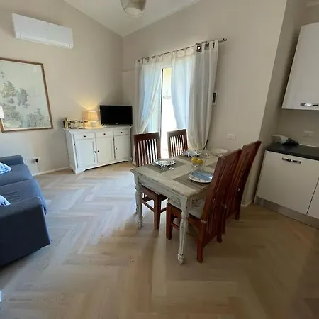 Ampio Bilocale Con Terrazzo Cannigione