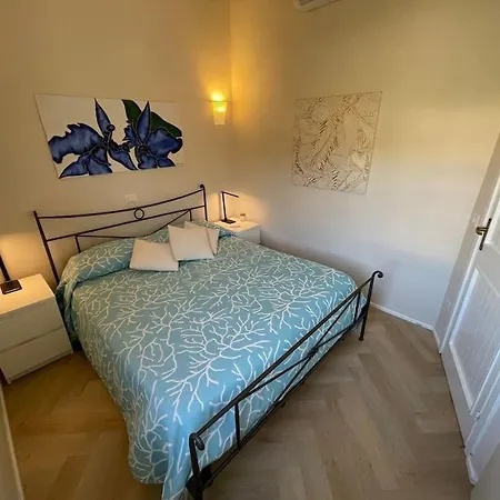 Ampio Bilocale Con Terrazzo Apartman *